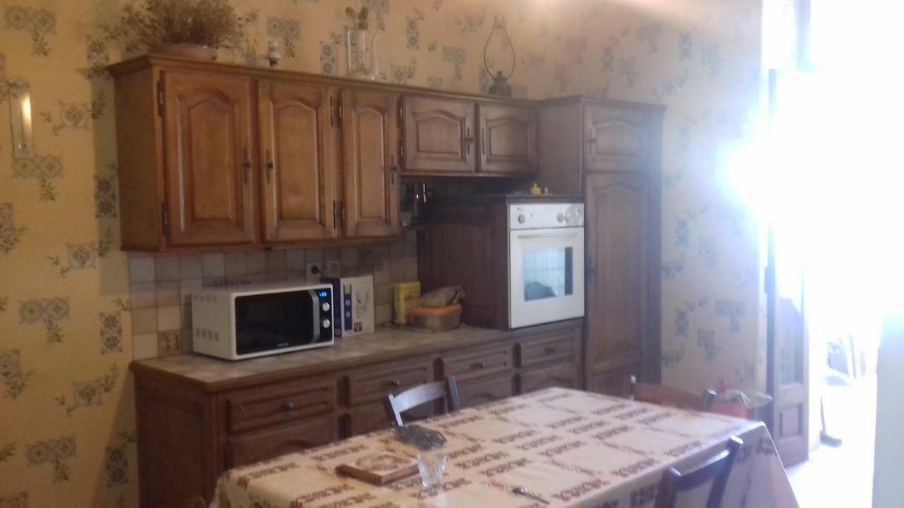 Appartement Du Jardin Saint-Affrique Exteriör bild